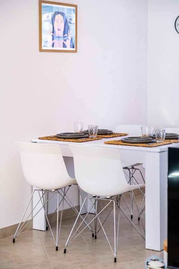 Apartmani P&S Supetar Exteriör bild