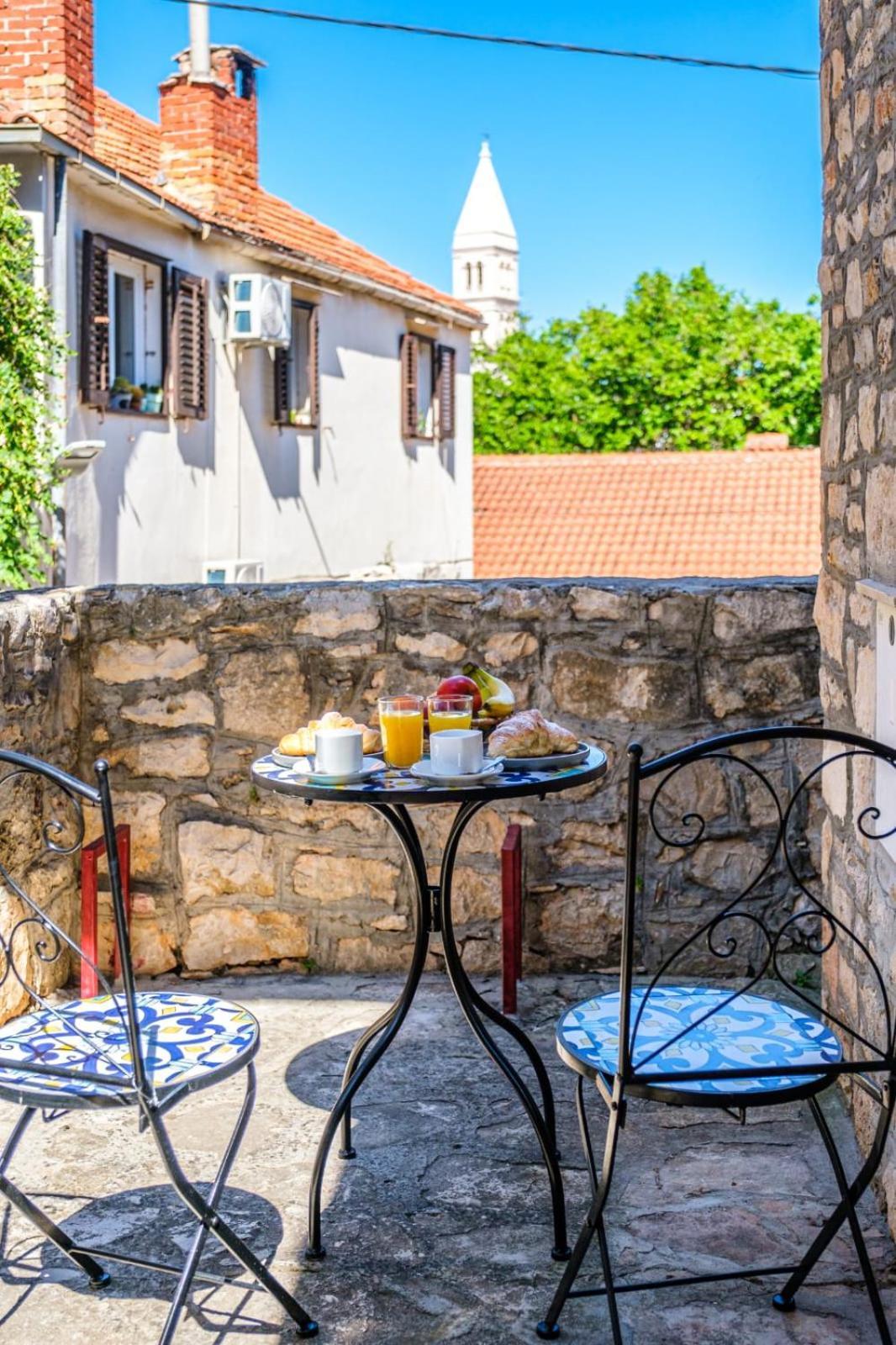 Apartmani P&S Supetar Exteriör bild