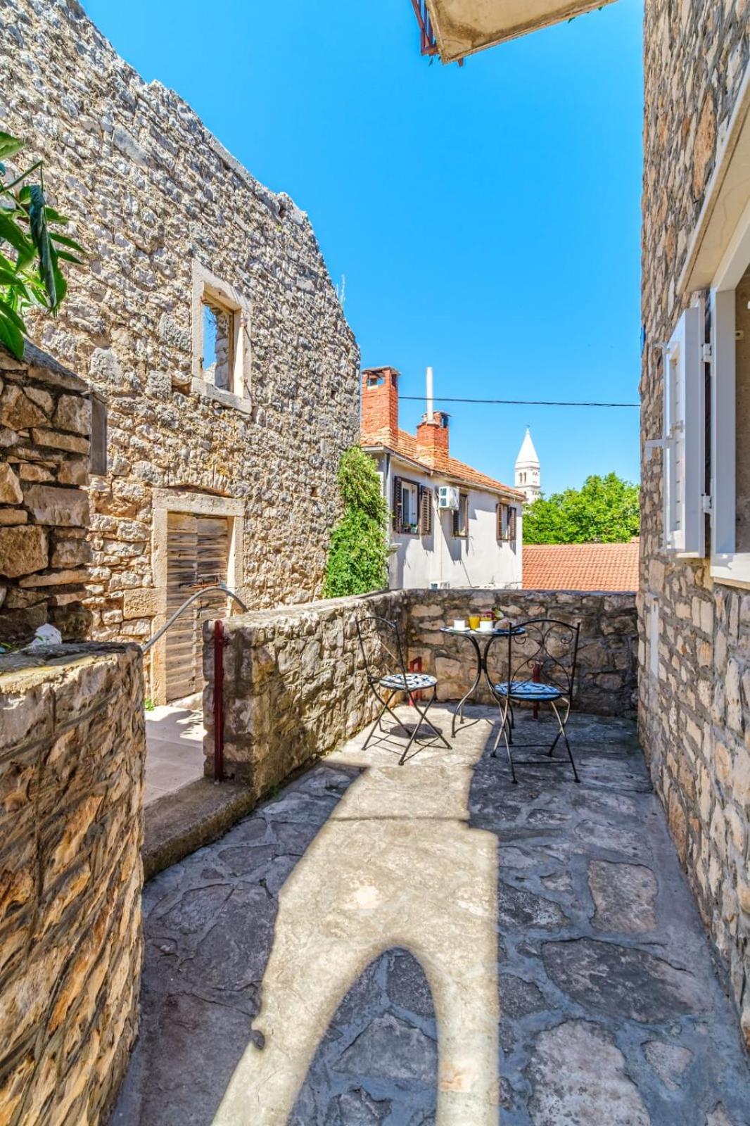 Apartmani P&S Supetar Exteriör bild